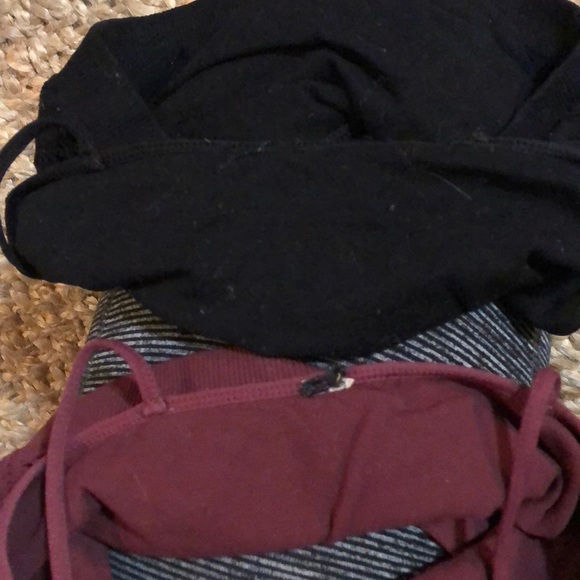 Tilly’s OS bralettes black and maroon - Picture 3 of 3